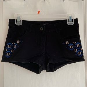 H&M black shorts